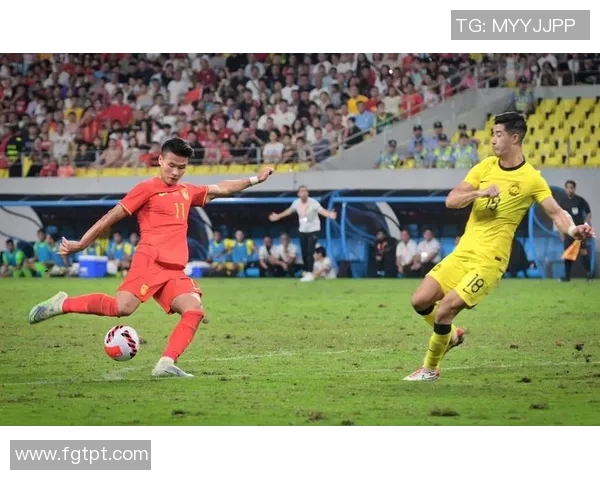 十大国际球星闪耀中国足球场 吸引万千球迷热情追随