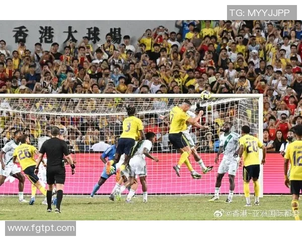 足球巨星姓名港台译名差异及趣味文化背后探讨